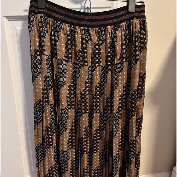Skirt. Size medium - Picture 1 of 2